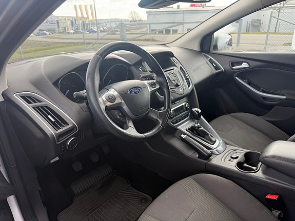 Ford Focus 10 of 13