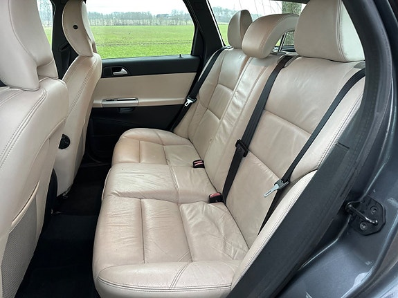 Volvo V50 13 of 15