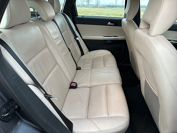 Volvo V50 12 of 15