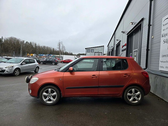 Skoda Fabia 2 of 16