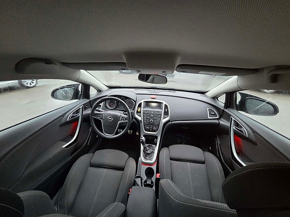 Opel Astra 14 of 15