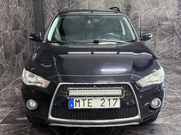Mitsubishi Outlander 7 of 18