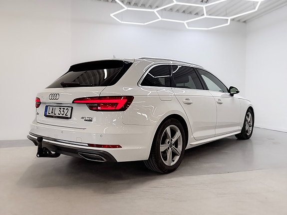 Audi A4 6 of 29