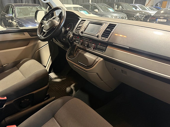 Volkswagen Transporter 6 of 17
