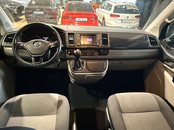 Volkswagen Transporter 13 of 17