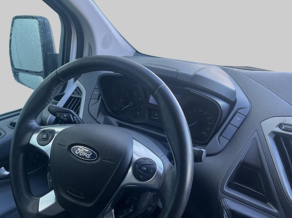 Ford Transit Custom 6 of 8