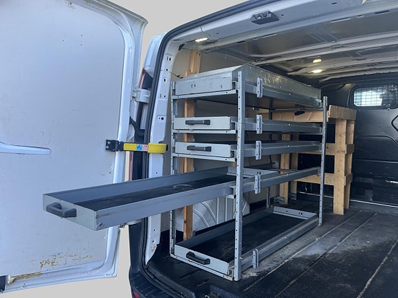Ford Transit Custom 8 of 8