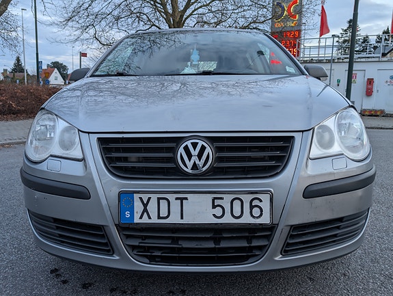Volkswagen Polo 2 of 7