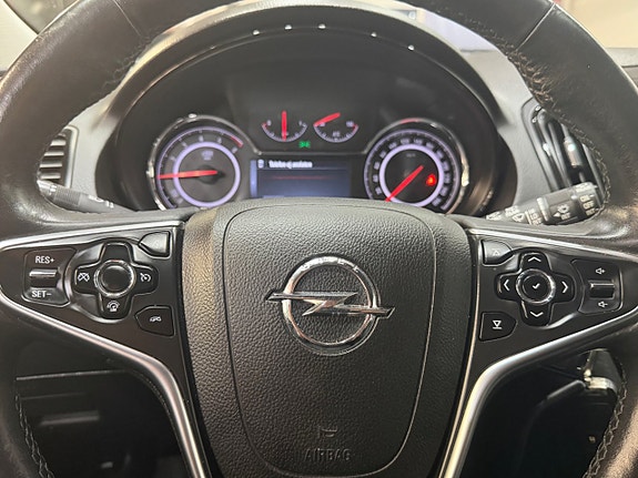 Opel Insignia 9 of 13