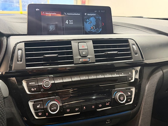 BMW 440i 12 of 18