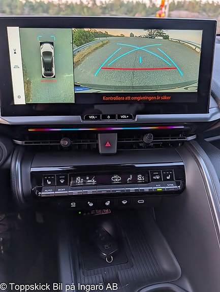 Toyota C-HR 21 of 27