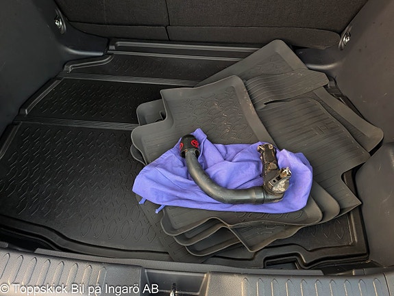 Toyota C-HR 16 of 27