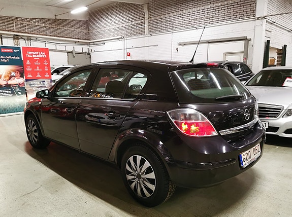 Opel Astra 3 of 5