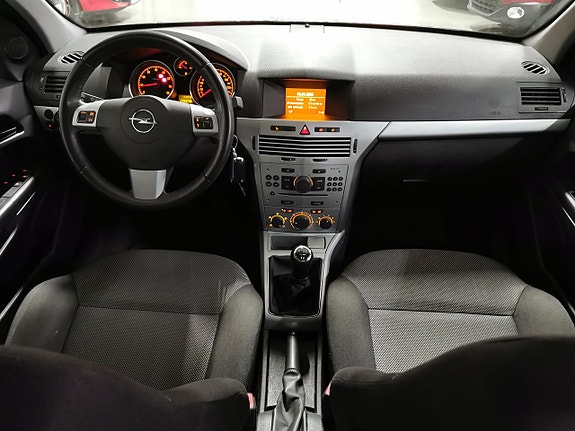 Opel Astra 14 of 16
