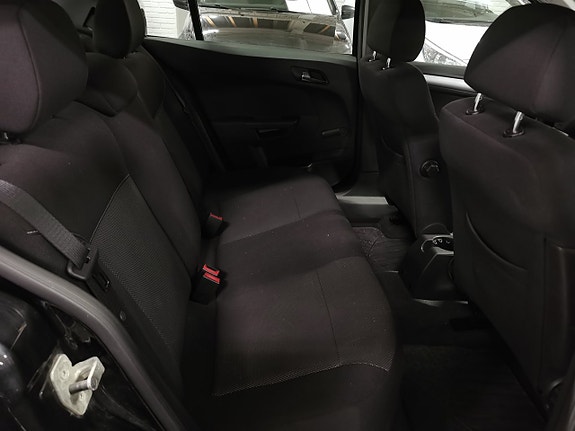 Opel Astra 11 of 16