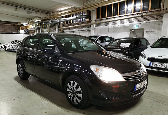 Opel Astra 2 of 5