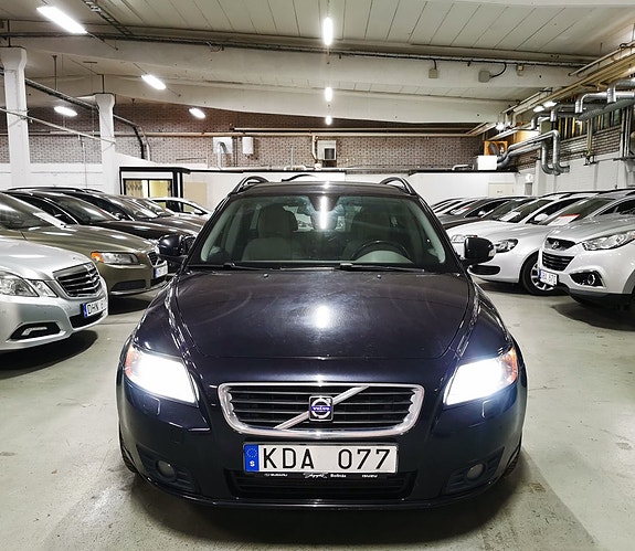 Volvo V50 5 of 17
