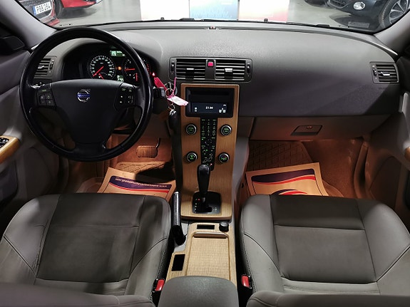 Volvo V50 15 of 17