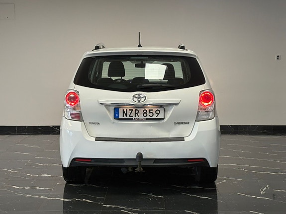 Toyota Verso 5 of 5
