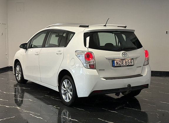 Toyota Verso 4 of 5