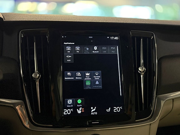 Volvo V90 Cross Country 13 of 27