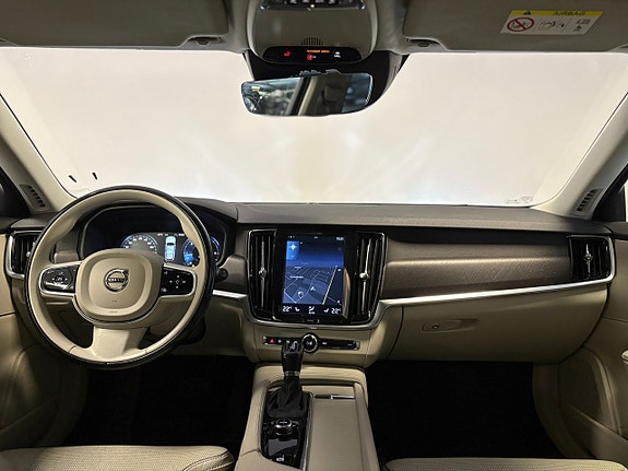 Volvo V90 Cross Country 27 of 27