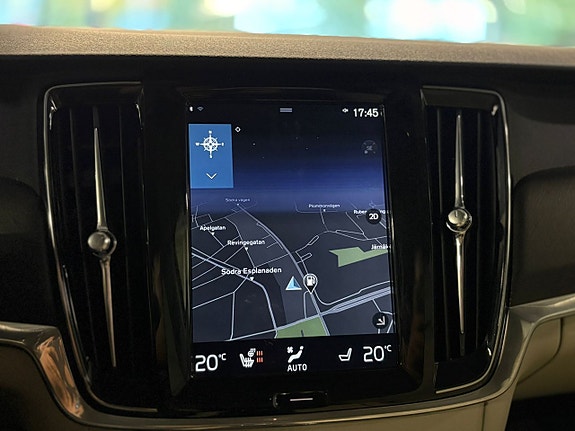 Volvo V90 Cross Country 23 of 27