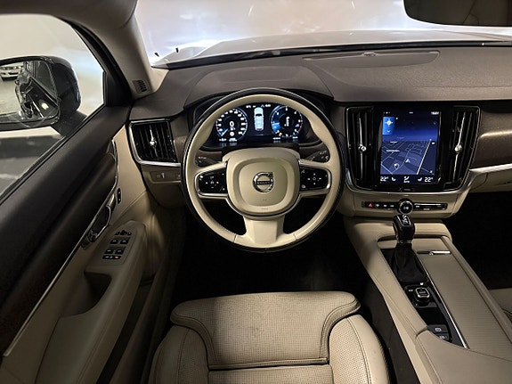 Volvo V90 Cross Country 22 of 27