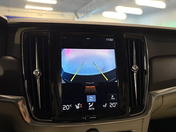 Volvo V90 Cross Country 12 of 27