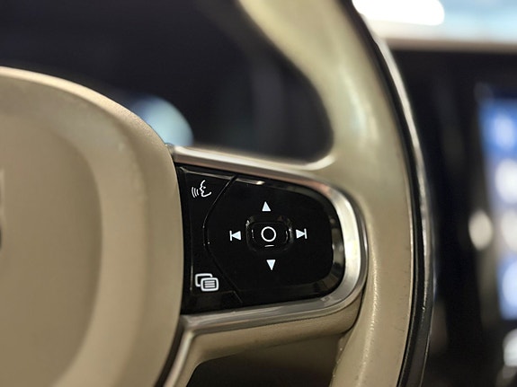 Volvo V90 Cross Country 16 of 27