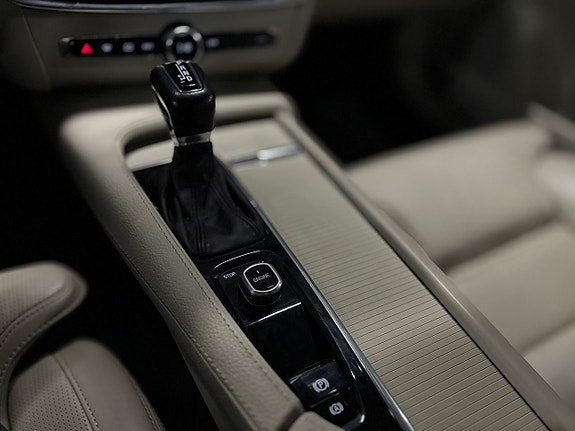 Volvo V90 Cross Country 18 of 27