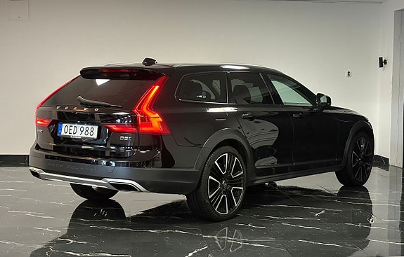 Volvo V90 Cross Country 6 of 27