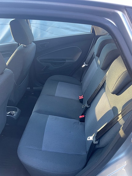 Ford Fiesta 8 of 9