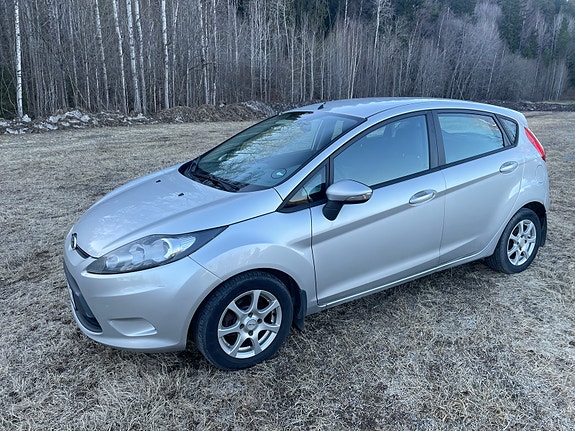 Ford Fiesta 6 of 9