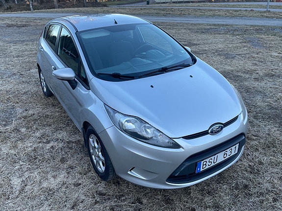 Ford Fiesta 4 of 9