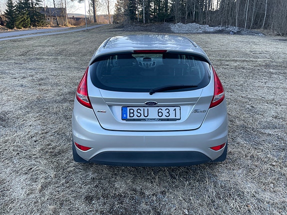 Ford Fiesta 2 of 9