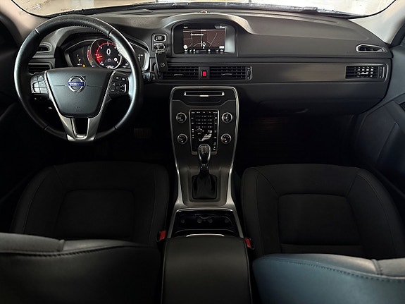 Volvo XC70 17 of 26