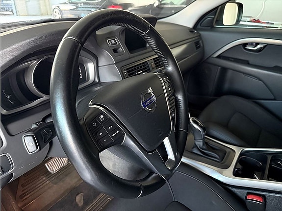 Volvo XC70 4 of 5