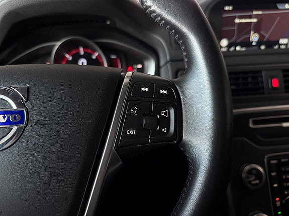 Volvo XC70 15 of 26