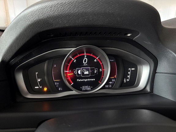 Volvo XC70 8 of 26
