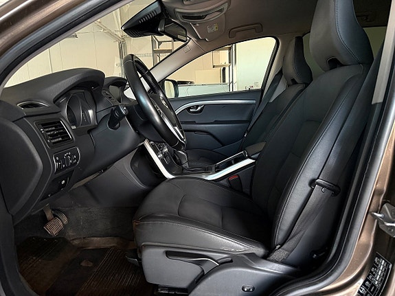 Volvo XC70 6 of 26