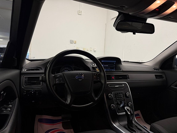 Volvo V70 4 of 20