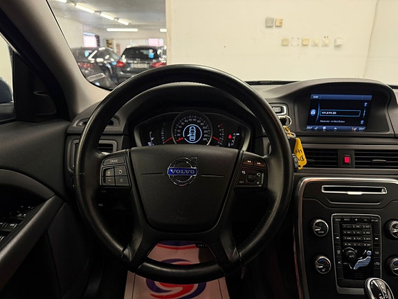 Volvo V70 5 of 20