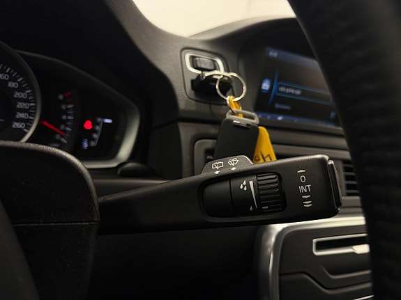Volvo V70 12 of 20