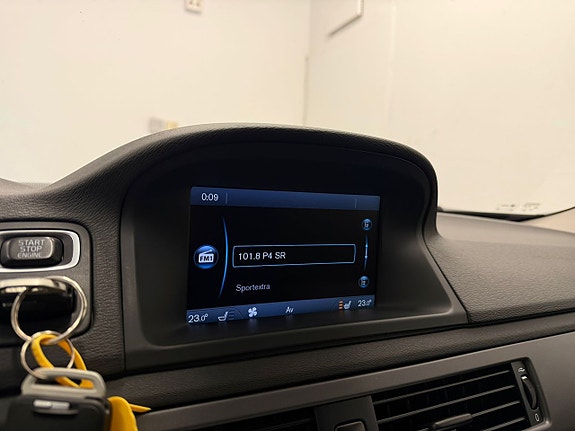 Volvo V70 7 of 20