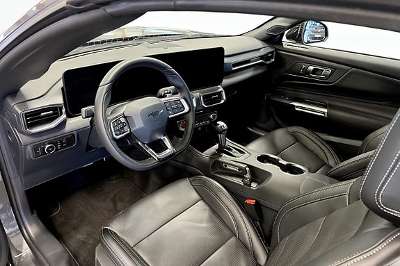 Ford Mustang 5 of 5