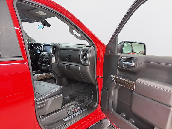 Chevrolet Silverado 1500 10 of 23