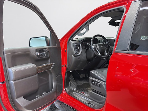 Chevrolet Silverado 1500 9 of 23