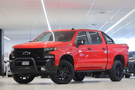 Chevrolet Silverado 1500 3 of 5