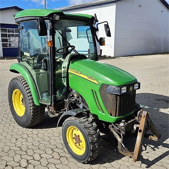 John Deere 3720